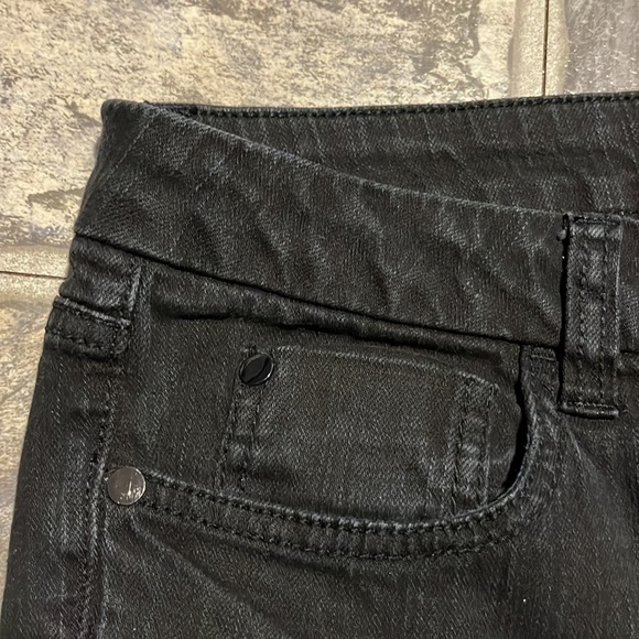 DKNY Jeans Capris, Black, size 14 - Picture 4 of 9